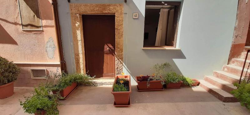 Casa Dell'Aromatario B&B Sciacca Exterior photo